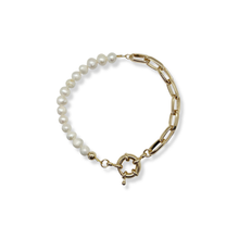 Load image into Gallery viewer, 18k gold-filled Valentina elegant bracelet for women, delicate wrist jewelry